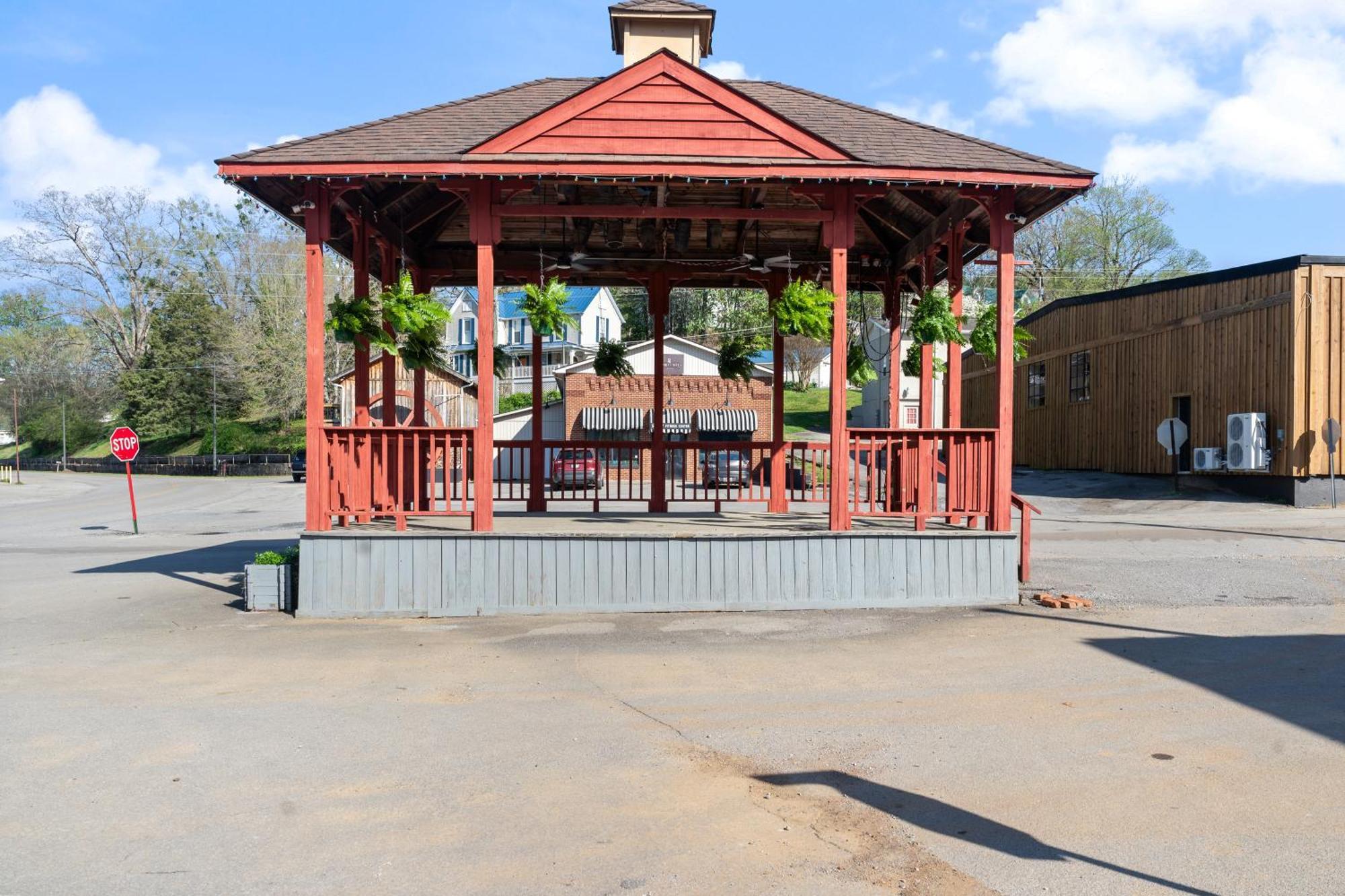 The Tellico Plains Inn And Event Venue 외부 사진